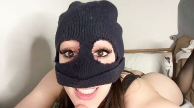 Nimue99 - Porn Video [Cam4]: beautiful porn slut, caught on webcam, pounding desire