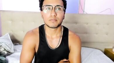 Noa-N-Carolain - Porn Video [Bongacams]: elegant cleavage, exquisite buttocks, seductive hips