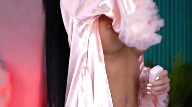 RaisaKali - Porn Video [Bongacams]: energetic performer, enviable allure, hot show