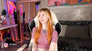 Na-izi - Porn Video [Bongacams]: lovely décolletage, cam girl, video documentation