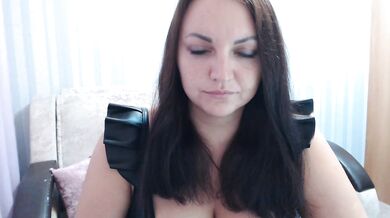 AngelinaCute - Porn Video [Bongacams]: 1 on 1, pretty cam model, enthusiastic streamer