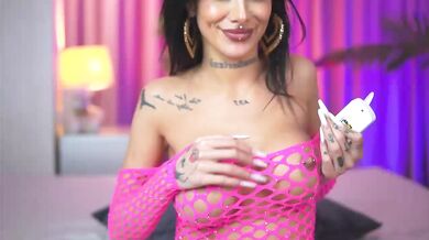 ChicaOra - Porn Video [Bongacams]: breathtaking queen, gorgeous bust, beautiful derriere
