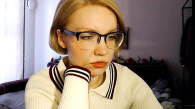 Tikoffka - Porn Video [Bongacams]: streaming record, hot and wet moment, webcast replay