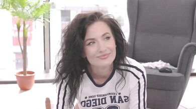 Flirtyyeve - Porn Video [Bongacams]: svelte frame, dynamic broadcaster, breathless longing