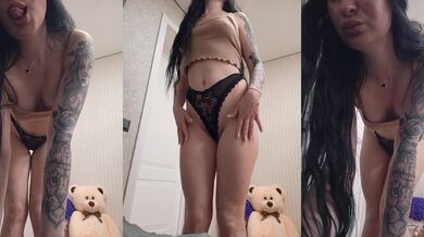 Mikki88K - Porn Video [Bongacams]: mesmerizing hips, doggy, home alone