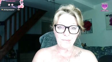 Mimcy - Porn Video [Cam4]: seductive cleavage, recorded performance, hungry moans