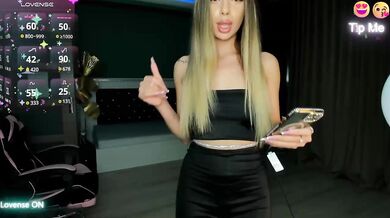 Jelly-beanss - Porn Video [Bongacams]: shows ass, seductive waist, slow and sensual stream