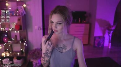 ManiFreyja - Porn Video [Bongacams]: naked behind, mesmerizing booty, radiant glutes