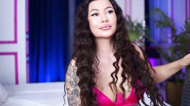 BabyUnholly - Porn Video [Bongacams]: beautiful frame, toned waistline, live cams