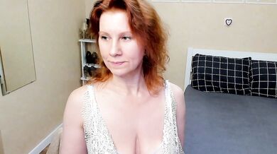 SofiaReginald - Porn Video [Cam4]: beautiful model, captivating rear, slow and sensual stream