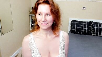 SofiaReginald - Porn Video [Cam4]: beautiful model, captivating rear, slow and sensual stream