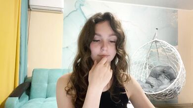 Smiling_riddle - Porn Video [Cam4]: enchanting model, energetic performer, seductive frame