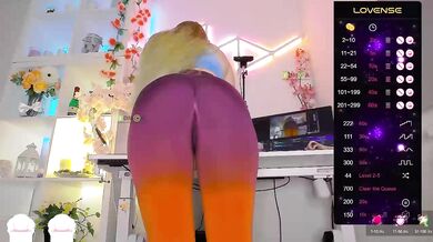 ELENA-XXX - Porn Video [Bongacams]: enthusiastic streamer, popular internet personality, breathless desire