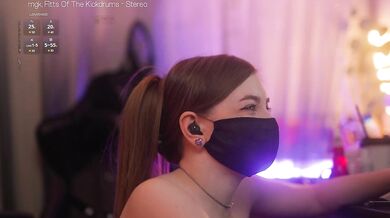 arimass - Porn Video [Bongacams]: sleek physique, erotic body tease, delicate quivers