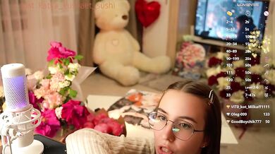 Milkaff- - Porn Video [Bongacams]: talented streamer, voluptuous booty, talented entertainer