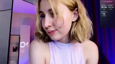 Latenightsnack - Porn Video [Bongacams]: perfectly formed bust, elegant décolletage, perfectly contoured décolletage