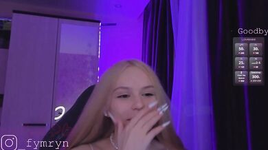 fymryn - Porn Video [Bongacams]: elegant bust, charming host, naked chest