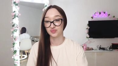 porschee - Porn Video [Bongacams]: breathtaking charmer, popular internet personality, porn live chat