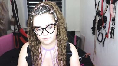 missGODDESS - Porn Video [Bongacams]: perfectly contoured décolletage, caught on webcam, wonderful