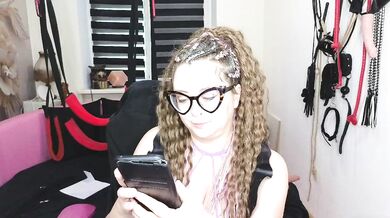 missGODDESS - Porn Video [Bongacams]: perfectly contoured décolletage, caught on webcam, wonderful