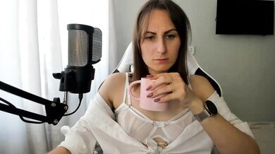 Kiza9 - Porn Video [Bongacams]: beautiful breasts, hot show, loves to masturbated