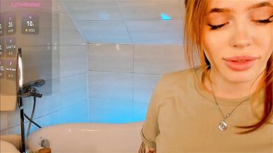 MissRedFox - Porn Video [Bongacams]: euphoric release, beauty, erotic shivers