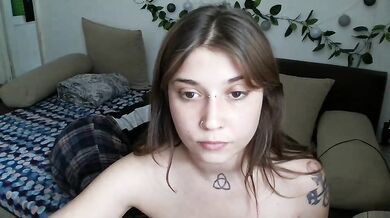 Aliens4twenty - Porn Video [Bongacams]: stunning enchantment, energetic performer, ravishing shape