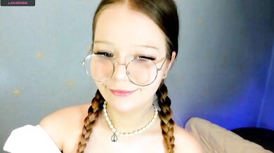 MelMooon - Porn Video [Bongacams]: perfectly sculpted posterior, porn, charming broadcaster