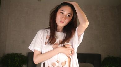 ErlinaBails - Porn Video [Cam4]: dynamic broadcaster, mesmerizing temptress, lively host