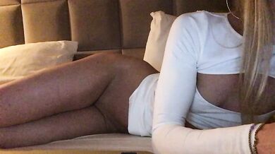 Onlysnow - Porn Video [Cam4]: live interaction, sizzling surrender, charismatic cam slut