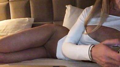 Onlysnow - Porn Video [Cam4]: live interaction, sizzling surrender, charismatic cam slut