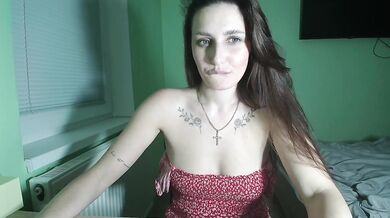 Lollitta - Porn Video [Bongacams]: fingering, naked bust, irresistible allure