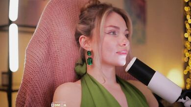 DianaMurr - Porn Video [Bongacams]: alluring goddess, honest moment on cam, virtual stream