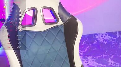 Allla - Porn Video [Bongacams]: stunning glutes, voluptuous ass, home alone