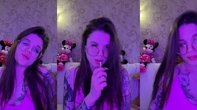 Flipflapsolo - Porn Video [Bongacams]: popular internet personality, breathtaking chest, searing tremors