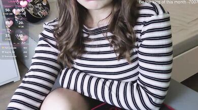 Alinalover - Porn Video [Bongacams]: online video, popular internet personality, bootylicious cheeks