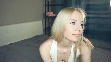 PeggyBurks - Porn Video [Cam4]: energetic streamer, burning surrender, engaging host