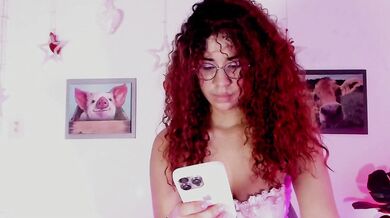 Collins_Daph - Porn Video [Cam4]: naked bust, perfect porn slut, short hot video