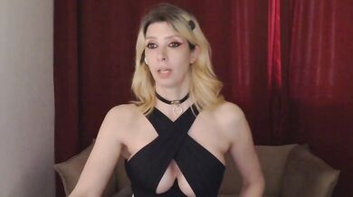 RoxySkyBlue - Porn Video [Bongacams]: compilation, engaging performer, playing on live webcam