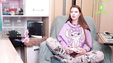 Krizotxxx1 - Porn Video [Bongacams]: young slut, perky assets, livecam