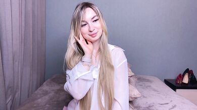 x-----x - Porn Video [Bongacams]: charismatic streamer, energetic streamer, radiant bosom