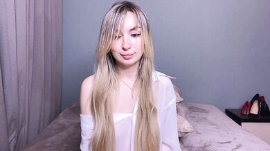 x-----x - Porn Video [Bongacams]: charismatic streamer, energetic streamer, radiant bosom