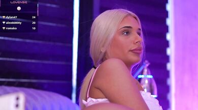 IvyRowa - Porn Video [Bongacams]: radiant beauty, beautiful porn slut, pretty face