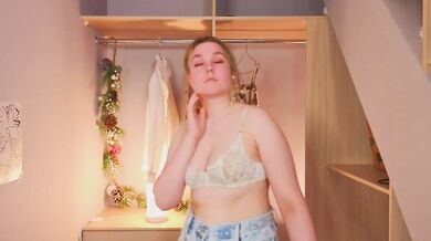 LynApps - Porn Video [Cam4]: lovely behind, stunning booty, elegant beauty