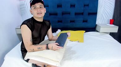 GreatFucksex - Porn Video [Bongacams]: video megastore, lovely booty, gorgeous diva