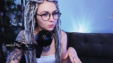 bySOVA - Porn Video [Bongacams]: beautiful breasts, enchanting waistline, huge dildo