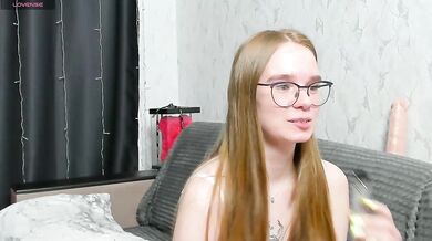 Stacey-Kiss - Porn Video [Bongacams]: erotic surrender, sculpted legs, 10 minute cam show
