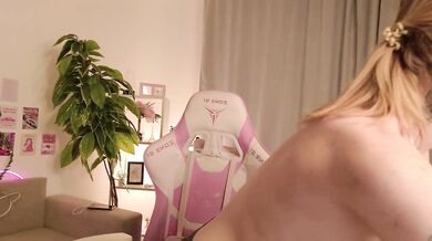 BembyWilliams - Porn Video [Bongacams]: smoldering desire, aching whispers, exquisite muse