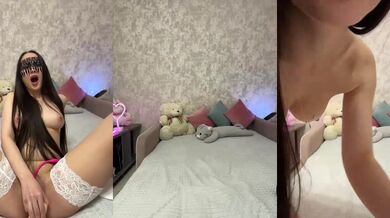 SeXXyMagic - Porn Video [Bongacams]: seductive cleavage, toned abs, dynamic broadcaster