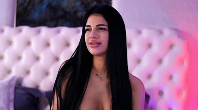 RaisaKali - Porn Video [Bongacams]: flashing ass, super, lovely breasts